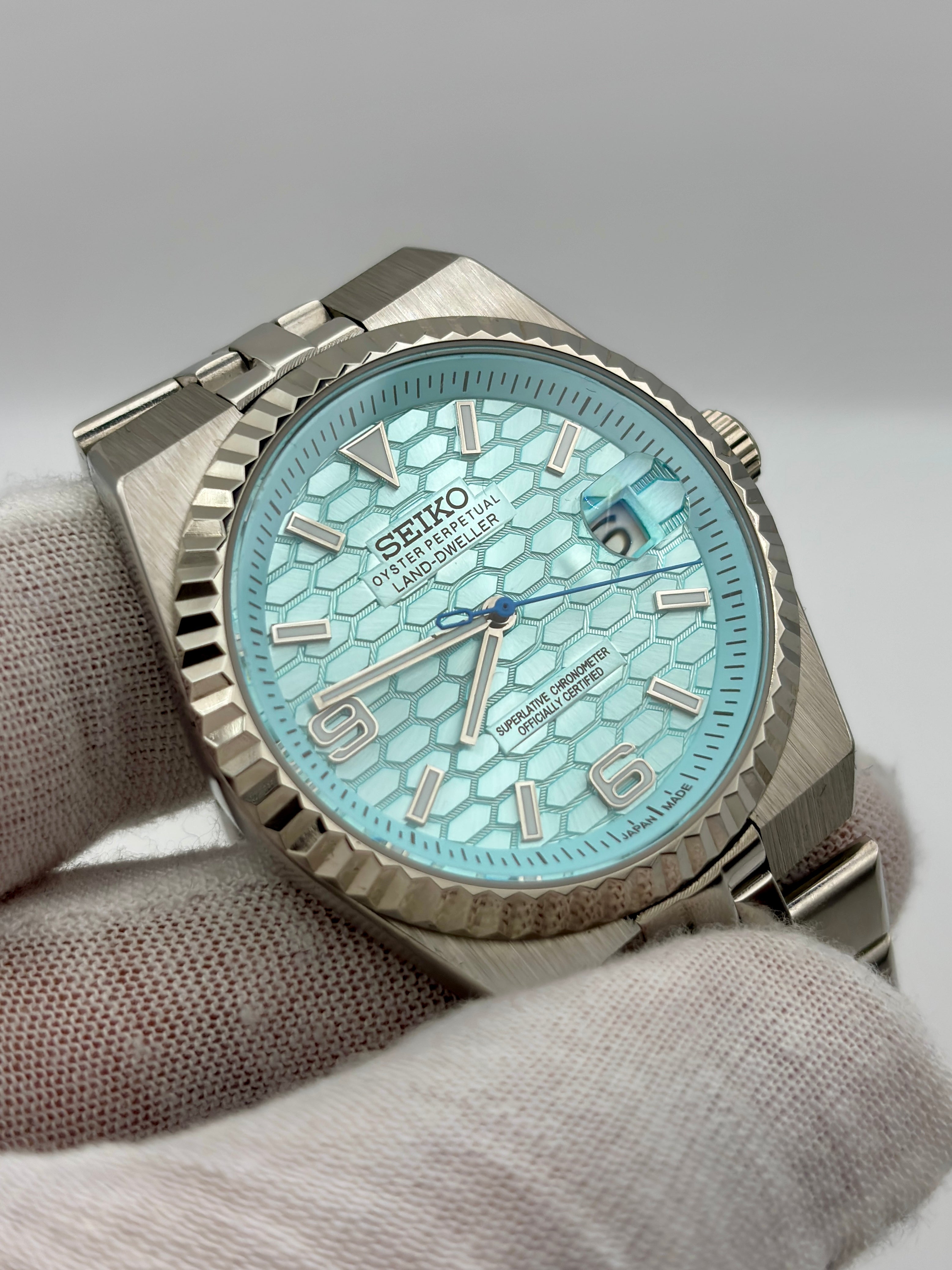 Land-Dweller Tiffany