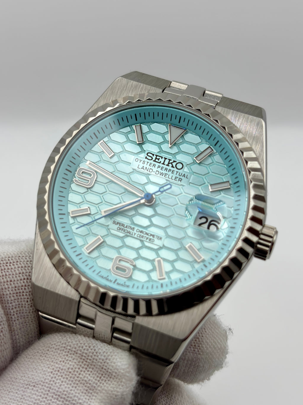 Land-Dweller Tiffany