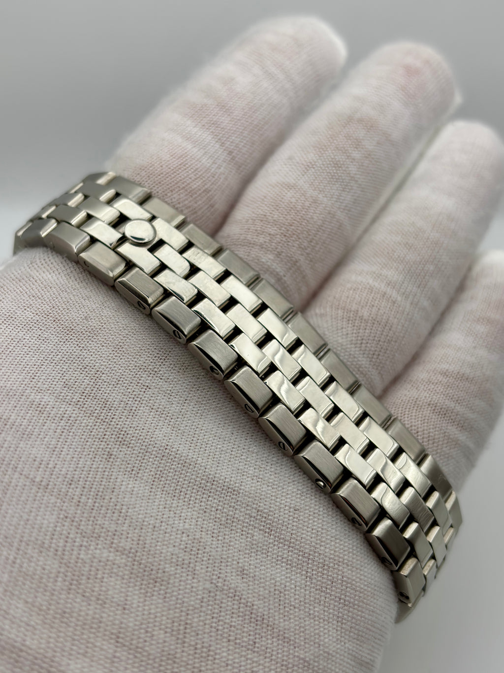 Land-Dweller Tiffany